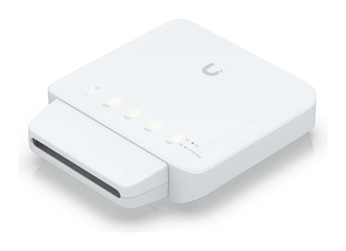 Ubiquiti UniFi Switch Flex — 5× GbE PoE, Outdoor-Ready, PoE-Powered with Passthrough (USW-FLEX)
