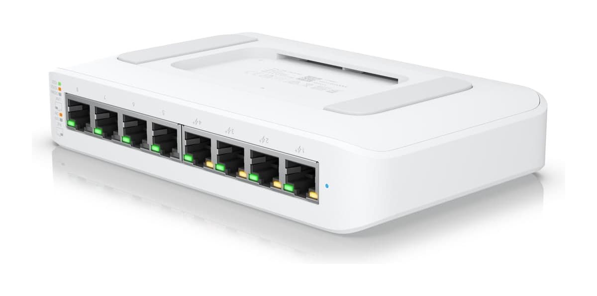 Ubiquiti UniFi Switch Lite 8 PoE — 8× GbE (4 PoE+), 52W, Desktop/Wall (USW-LITE-8-POE)